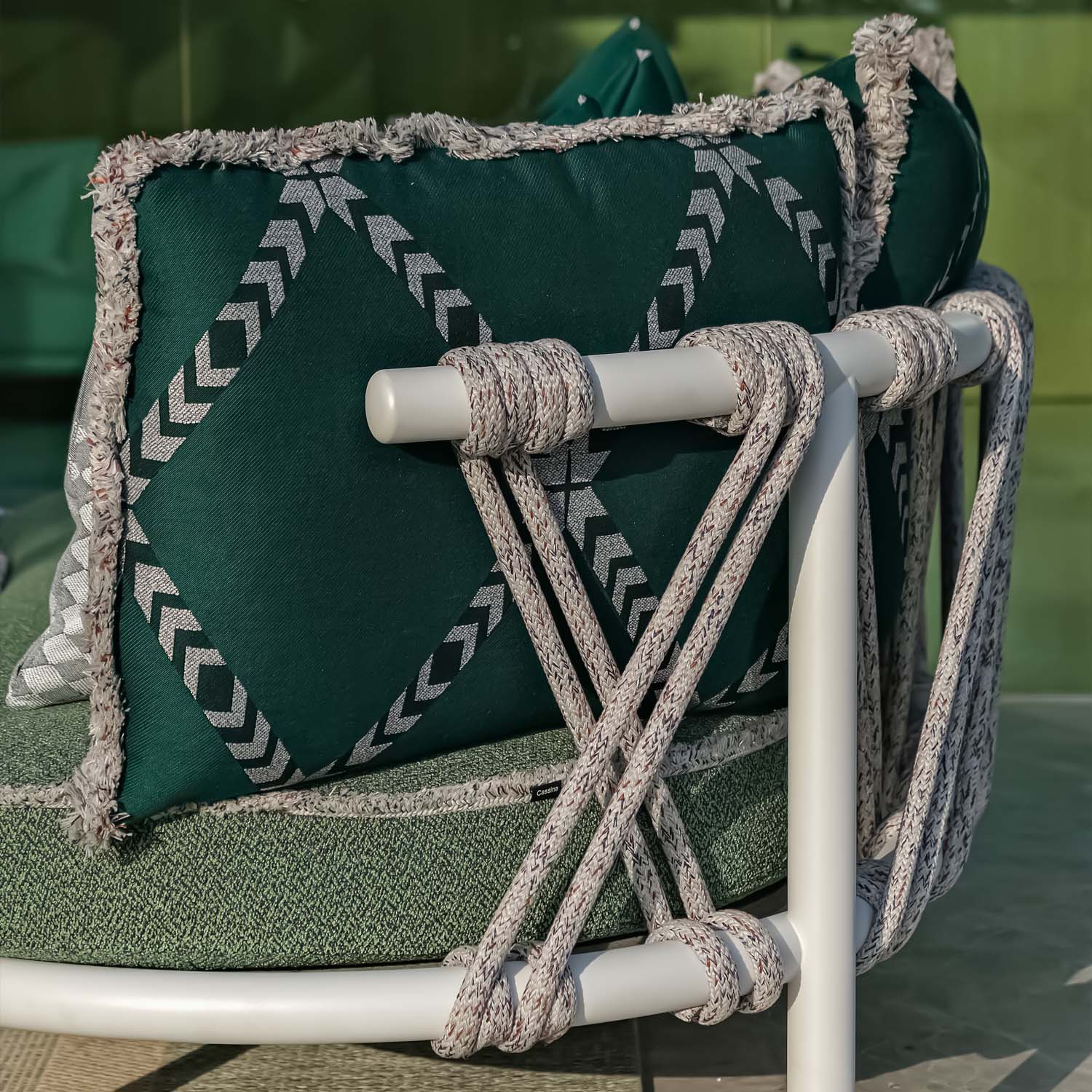 Silla con cojín en verde